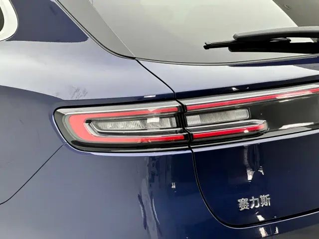 Aito M5 — Фото автомобиля 29