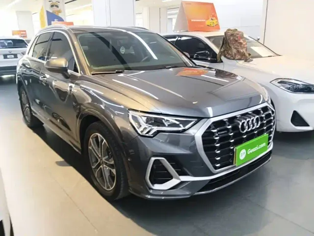 Audi Q3 — Фото автомобиля 3