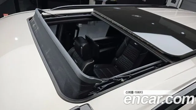 Cadillac Escalade 5th Gen — Фото автомобиля 18