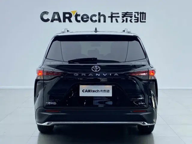 Toyota Granvia — Фото автомобиля 4