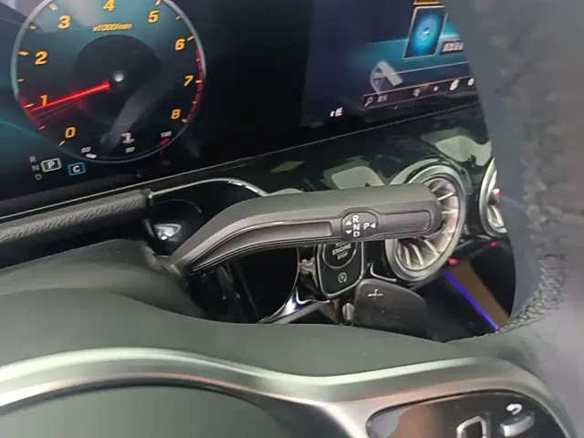 Mercedes-Benz GLA-Class — Фото автомобиля 13