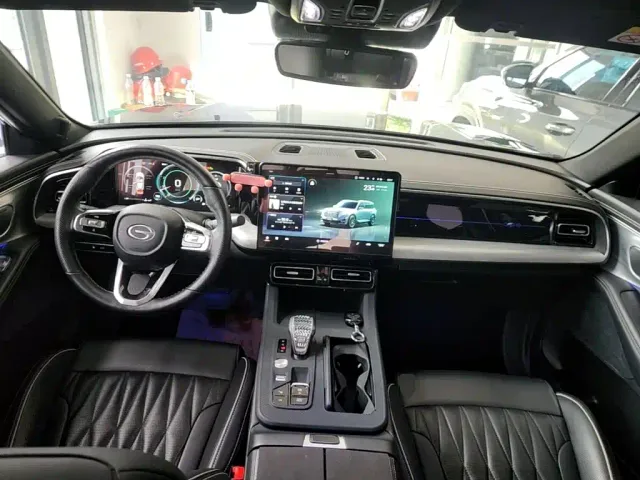GAC Trumpchi GS8 — Фото автомобиля 9