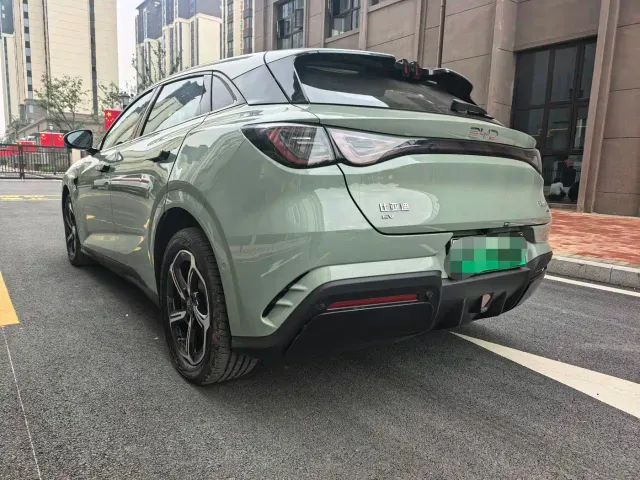BYD Seal 06 GT — Фото автомобиля 10