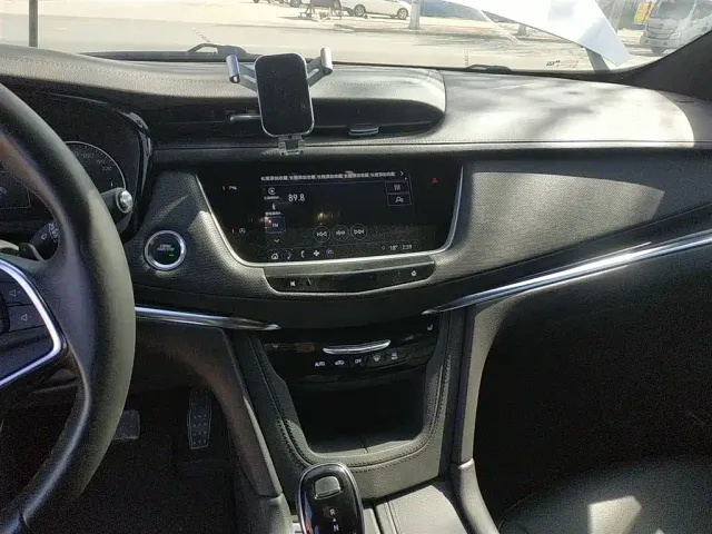Cadillac XT5 — Фото автомобиля 12