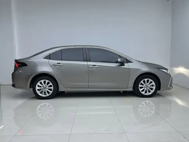 Toyota Corolla — Фото автомобиля 5