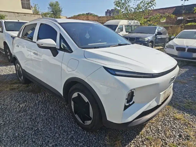 Geely Geometry E Firefly — Фото автомобиля 3