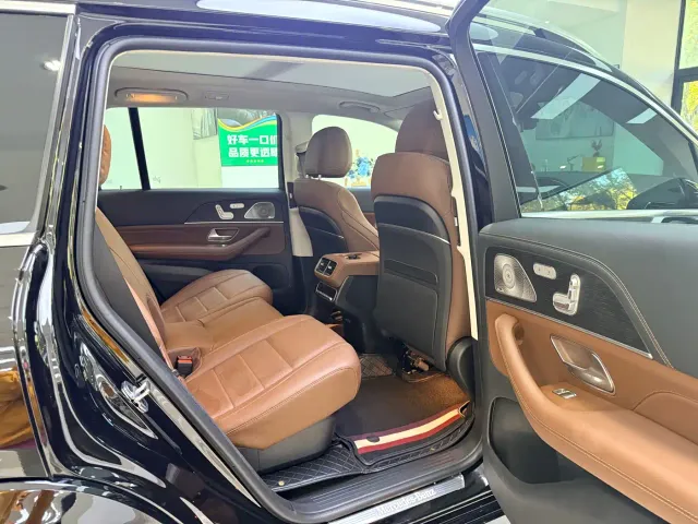 Mercedes-Benz GLS-Class — Фото автомобиля 10