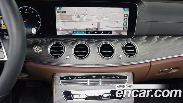 Mercedes-Benz E-Class E-класс W213 E350 4MATIC Exclusive — Фото автомобиля 14