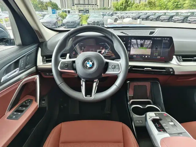 BMW X1 — Фото автомобиля 12