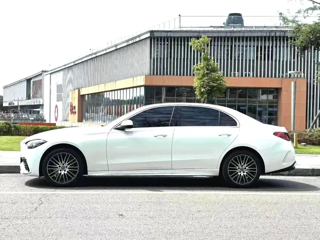 Mercedes-Benz C-Class — Фото автомобиля 10