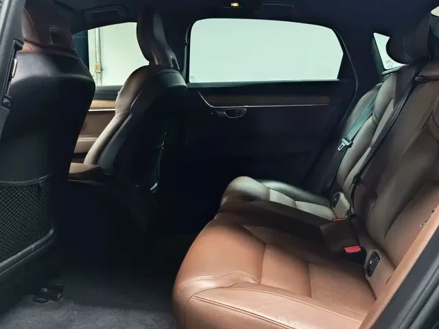 Volvo Volvo S90 2022 B5 Momentum Luxury Edition — Фото автомобиля 6