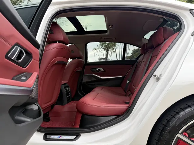 BMW 3 Series — Фото автомобиля 14