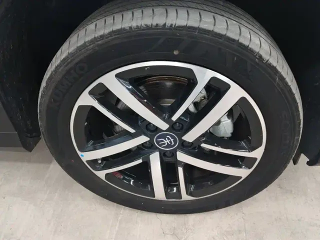 BYD Song L DM-i — Фото автомобиля 6