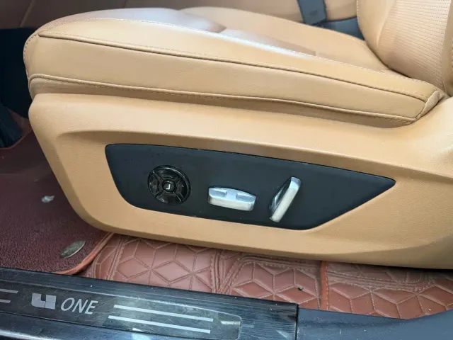 Li Auto ONE — Фото автомобиля 7