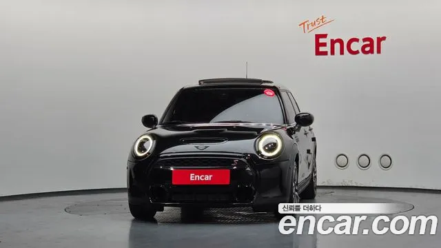 Mini Cooper — Фото автомобиля 3
