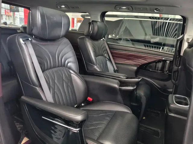 GAC Trumpchi M8 — Фото автомобиля 13