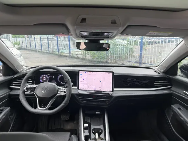 Volkswagen Passat — Фото автомобиля 6