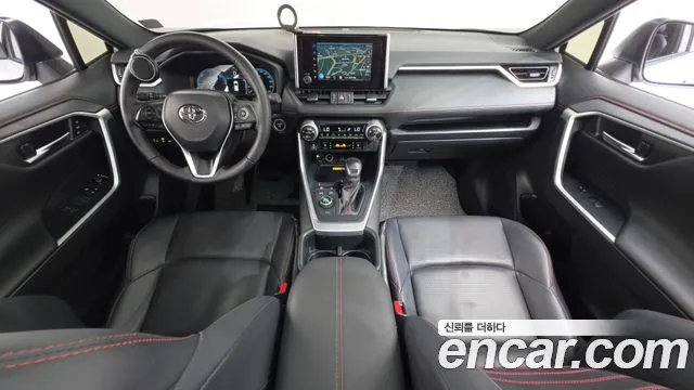 Toyota RAV4 — Фото автомобиля 7