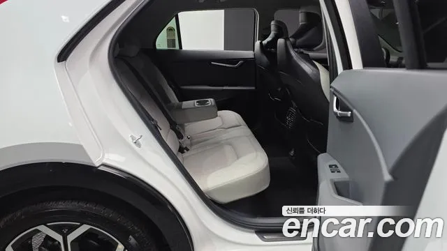 Kia Niro The All New Niro Signature — Фото автомобиля 12