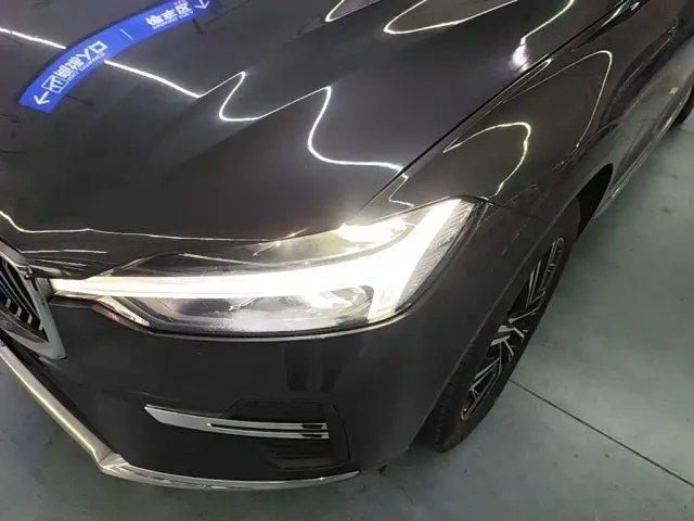 Volvo XC60 — Фото автомобиля 23