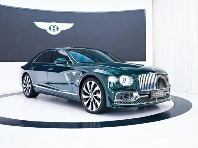 Bentley Flying Spur — Фото автомобиля 3