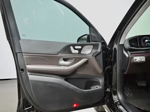 Mercedes-Benz GLE-Class — Фото автомобиля 20