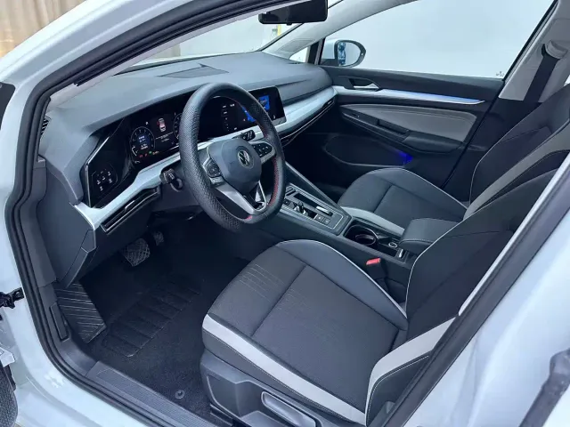 Volkswagen Golf — Фото автомобиля 7