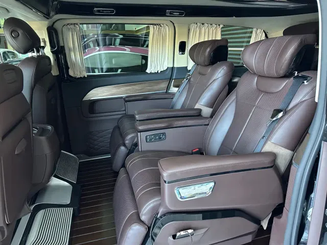 Mercedes-Benz V-Class — Фото автомобиля 6
