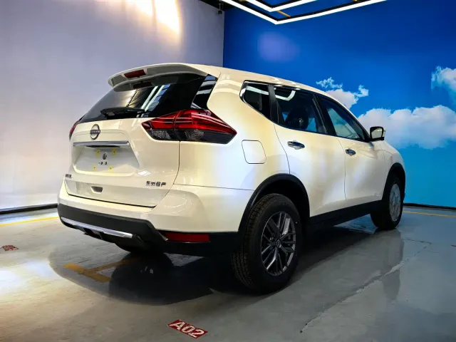 Nissan X-Trail — Фото автомобиля 4
