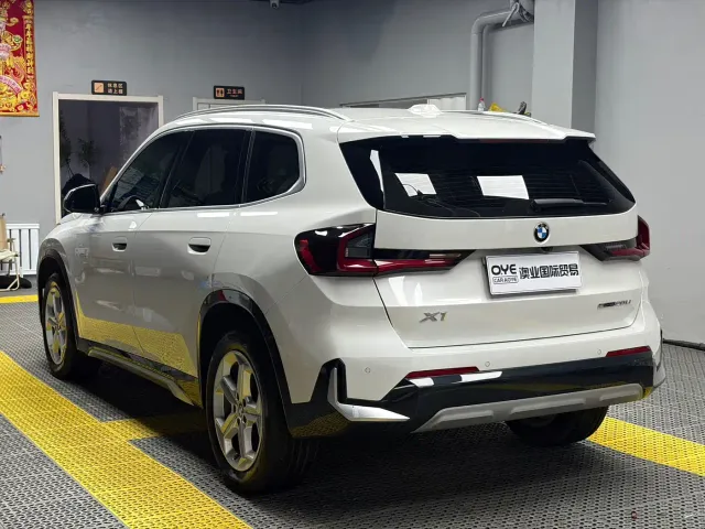 BMW X1 — Фото автомобиля 4