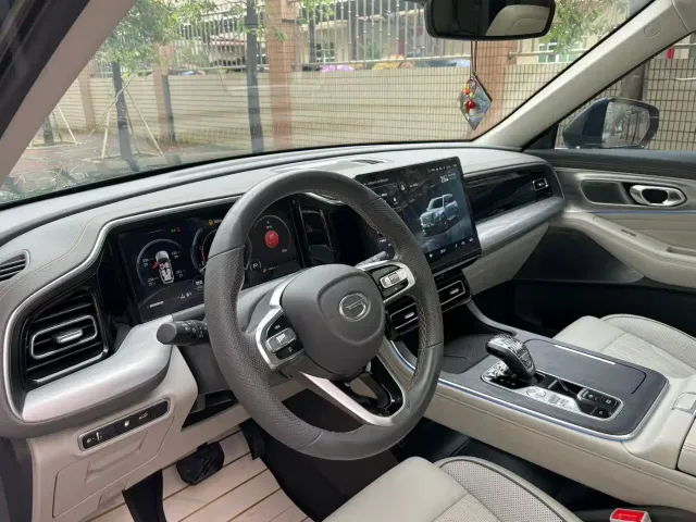 GAC Trumpchi GS8 — Фото автомобиля 3