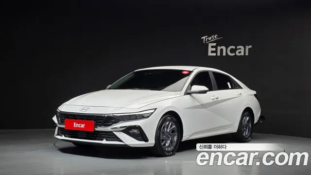 Фотография автомобиля — Hyundai Avante CN7