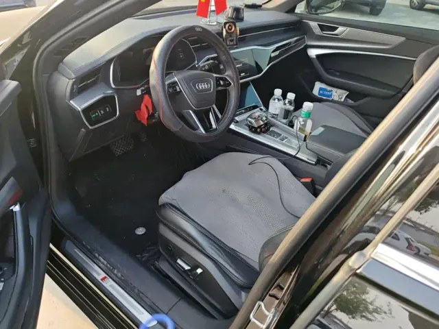 Audi A6L — Фото автомобиля 9