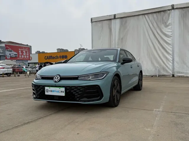 Фотография автомобиля — Volkswagen Passat