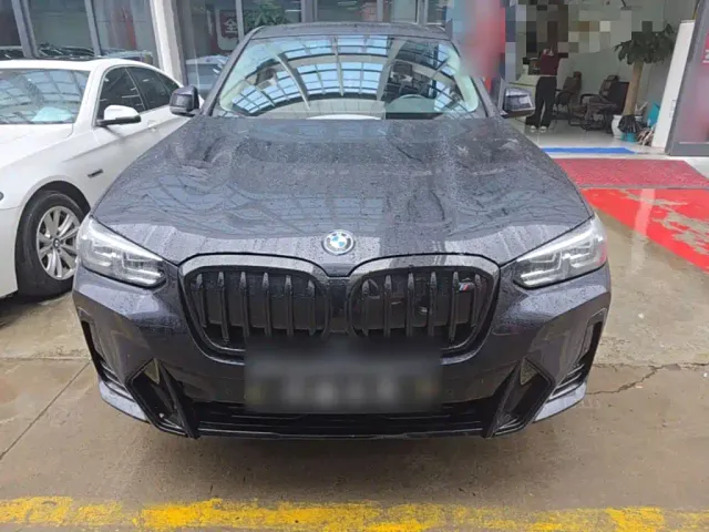 BMW iX3 — Фото автомобиля 2