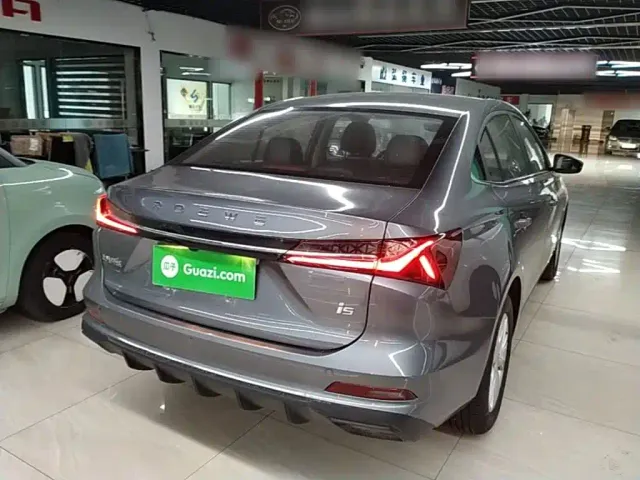 Roewe i5 — Фото автомобиля 6