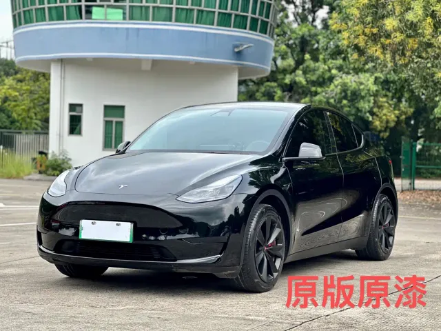 Tesla Model Y 2022 Facelift Rear-Wheel Drive Version — Фото автомобиля 2