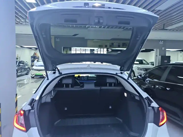 Honda Civic — Фото автомобиля 18