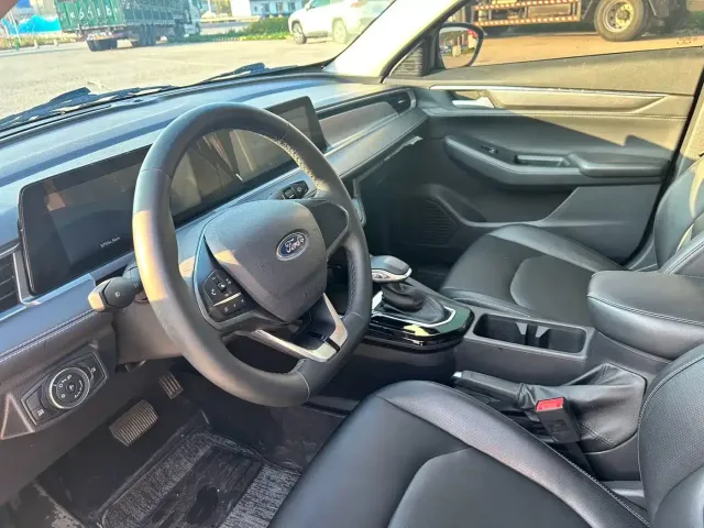 Ford Escort — Фото автомобиля 11