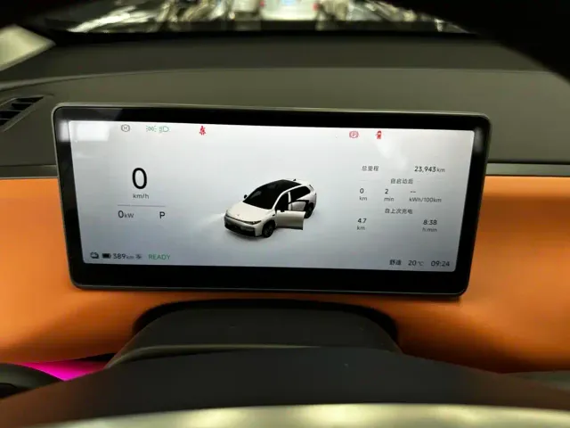 Leapmotor C10 — Фото автомобиля 9
