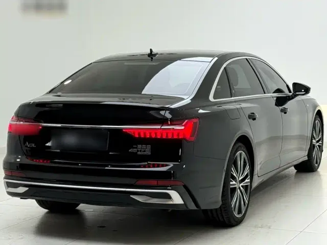 Audi A6L — Фото автомобиля 19