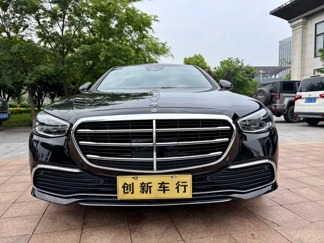 Mercedes-Benz S-Class — Фото автомобиля 2