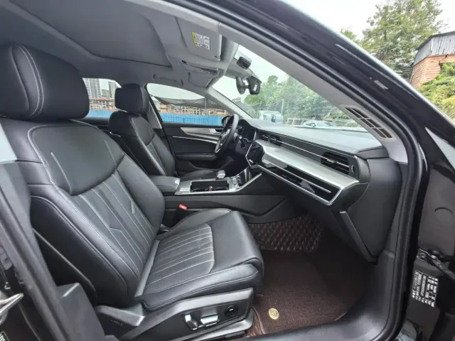 Audi A6L — Фото автомобиля 6