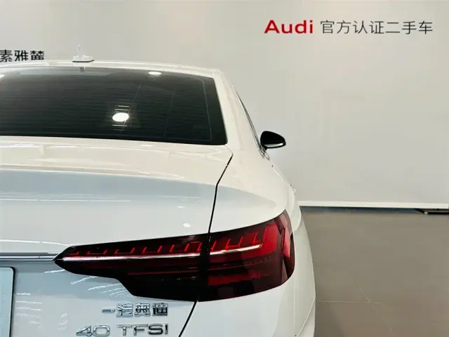 Audi A4L — Фото автомобиля 16