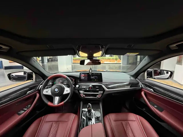 BMW 5 Series — Фото автомобиля 18