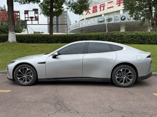 Xpeng P7 — Фото автомобиля 3