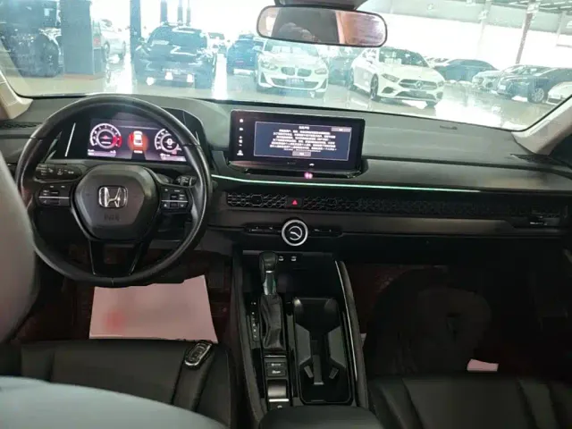 Honda Accord — Фото автомобиля 9