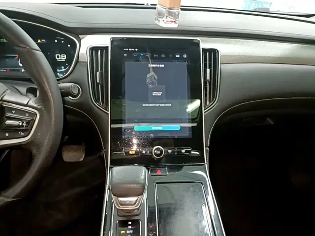 Roewe i6 MAX — Фото автомобиля 8