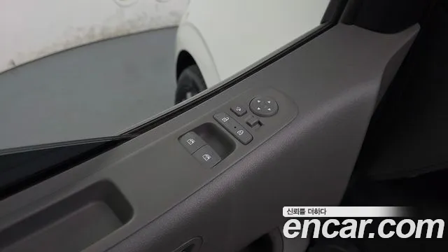 Hyundai Staria Staria 4WD Lounge 9 мест — Фото автомобиля 5