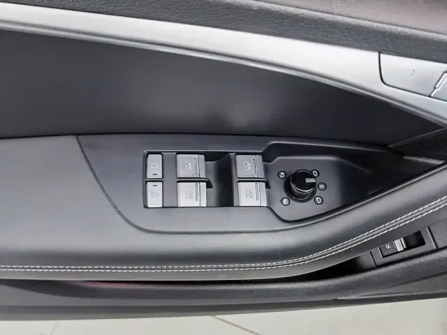 Audi A6L — Фото автомобиля 9